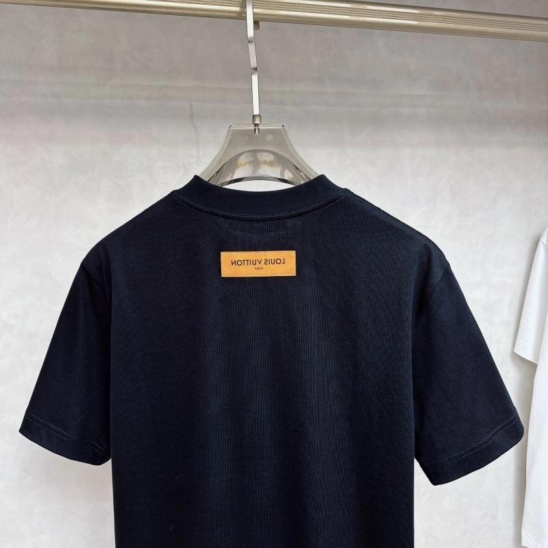Seasonal Louis Vuitton T-Shirts 134414
