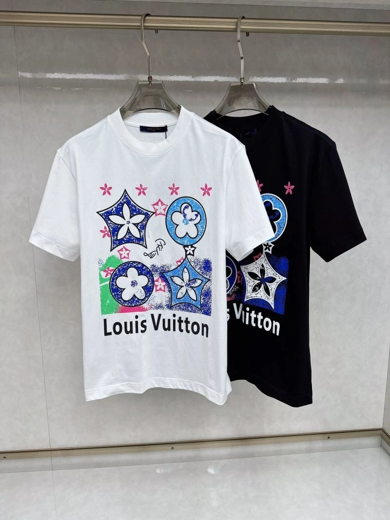 Premium Louis Vuitton T-Shirts 134412