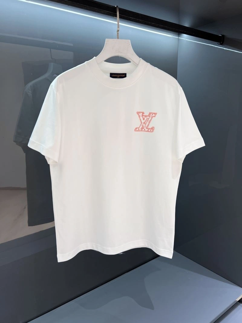WaterResistant Louis Vuitton T-Shirts 134409
