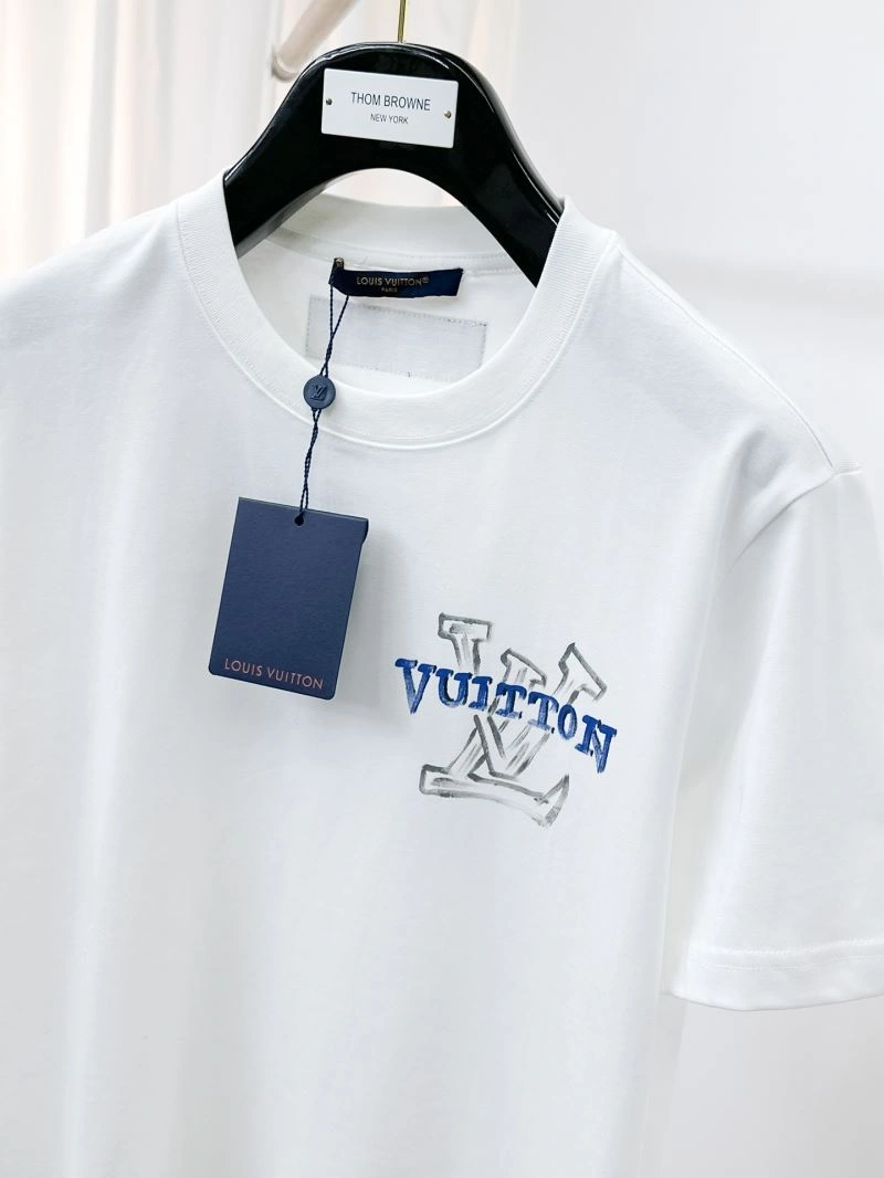 Timeless Louis Vuitton T-Shirts 134407