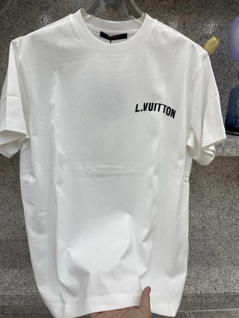 Affordable Louis Vuitton T-Shirts 134401