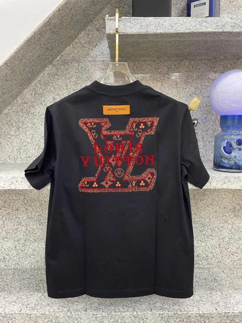 Lightweight Louis Vuitton T-Shirts 134398