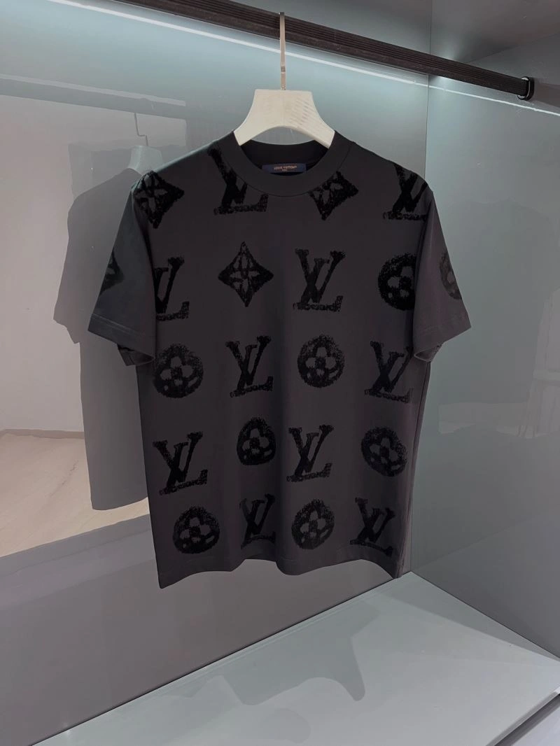Sophisticated Louis Vuitton T-Shirts 134406