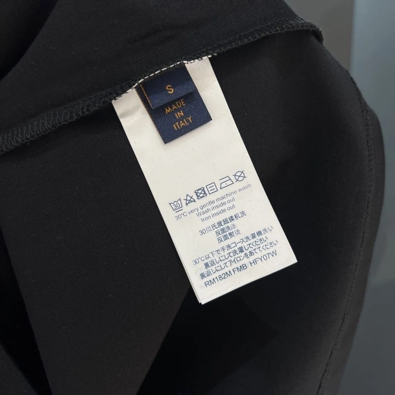 Sophisticated Louis Vuitton T-Shirts 134406