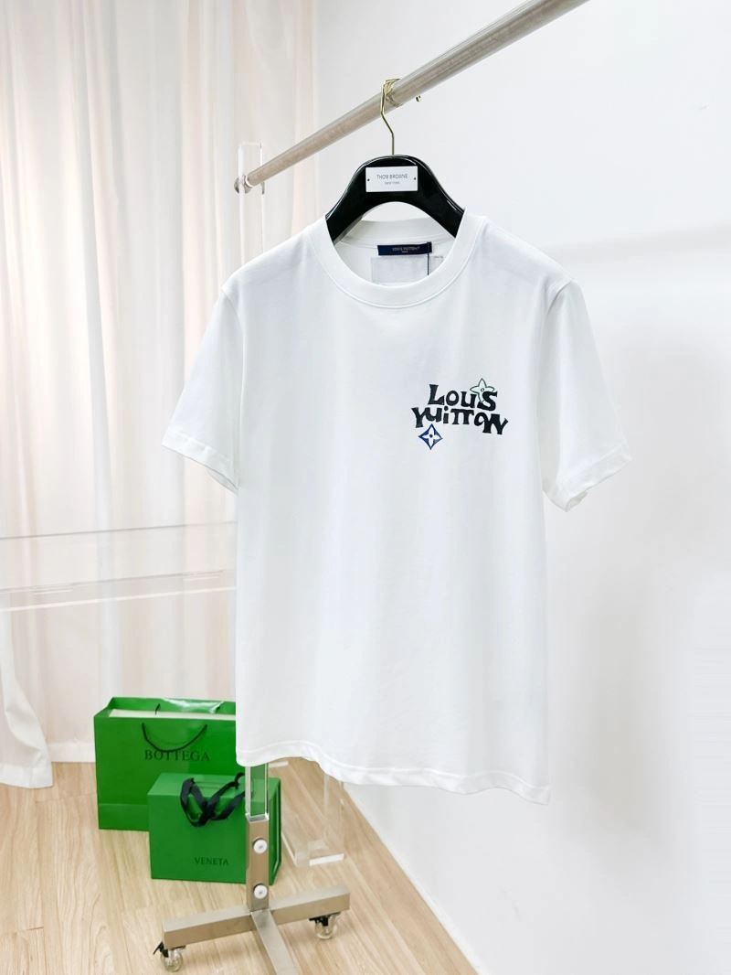 Louis Vuitton T-Shirts Breathable 134396