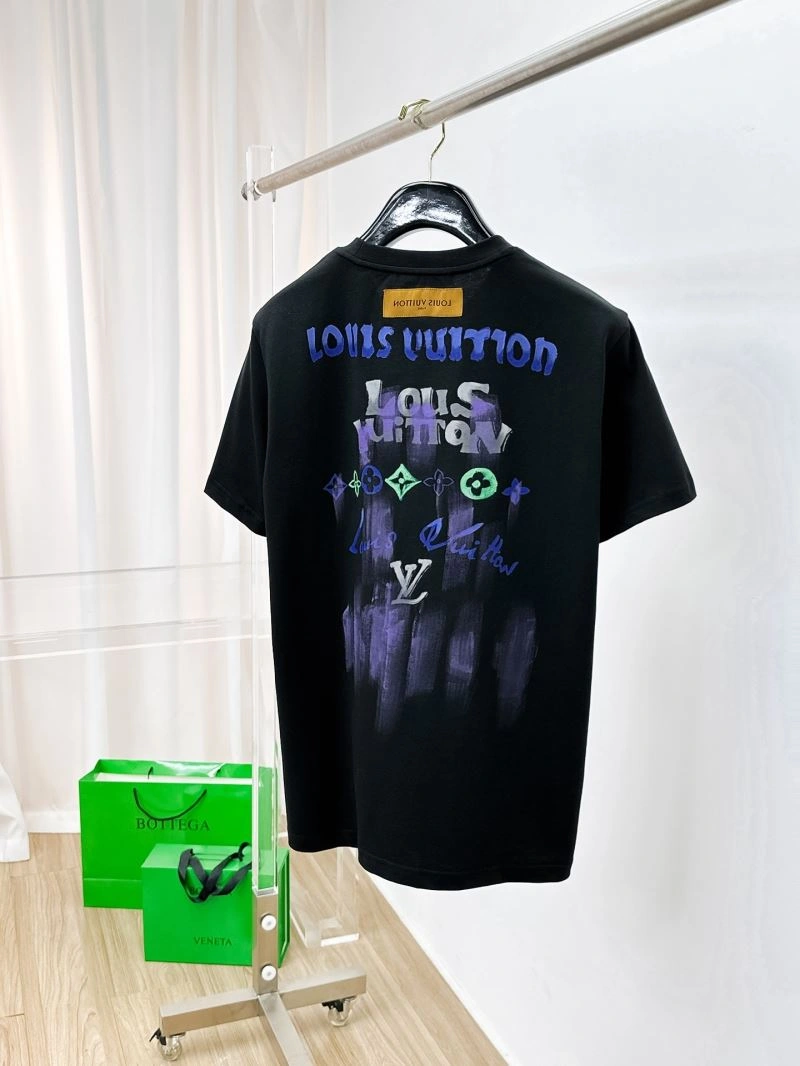 Louis Vuitton T-Shirts MoistureWicking 134405