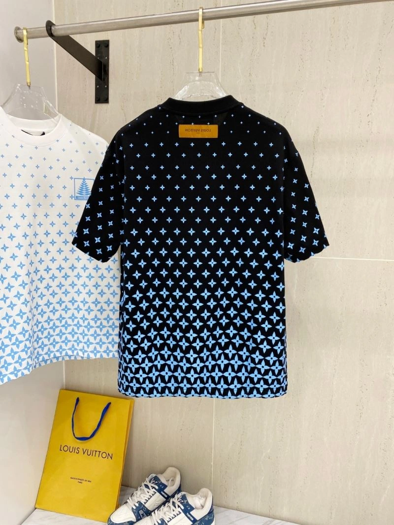 Lightweight Louis Vuitton T-Shirts 134403