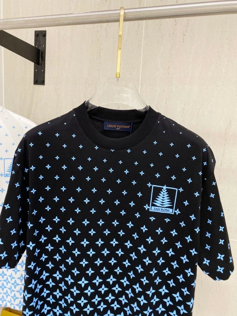 Lightweight Louis Vuitton T-Shirts 134403