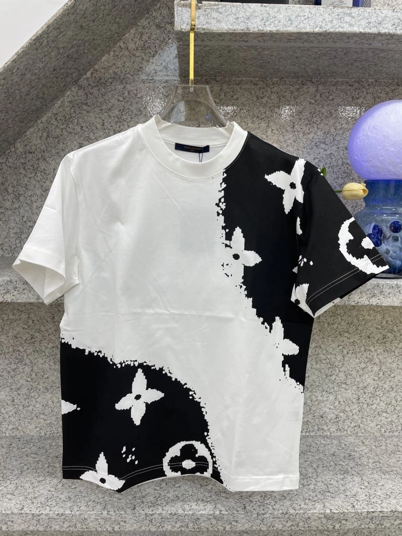 Modern Louis Vuitton T-Shirts 134386