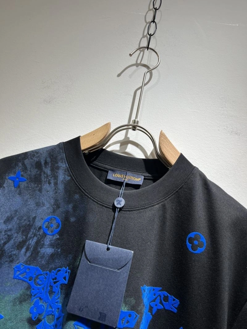 WellDesigned Louis Vuitton T-Shirts 134387