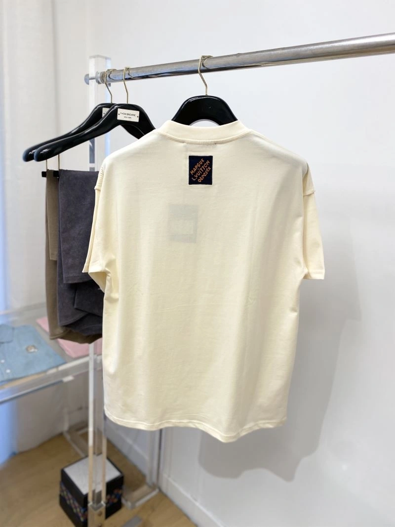 Louis Vuitton T-Shirts Unisex 134395