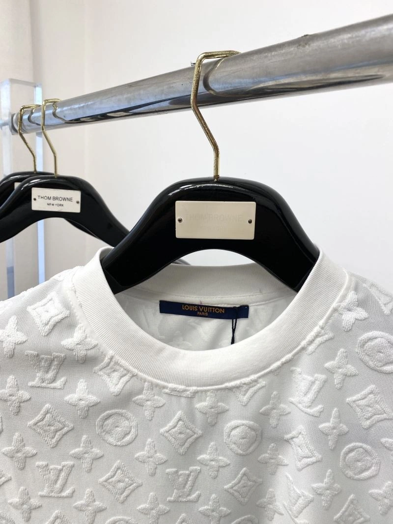 FashionForward Louis Vuitton T-Shirts 134385