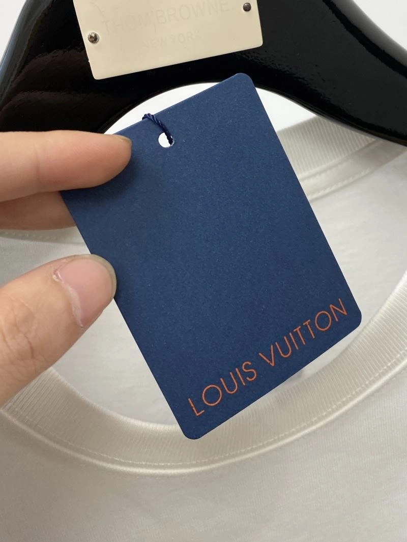 Trendy Louis Vuitton T-Shirts 134381