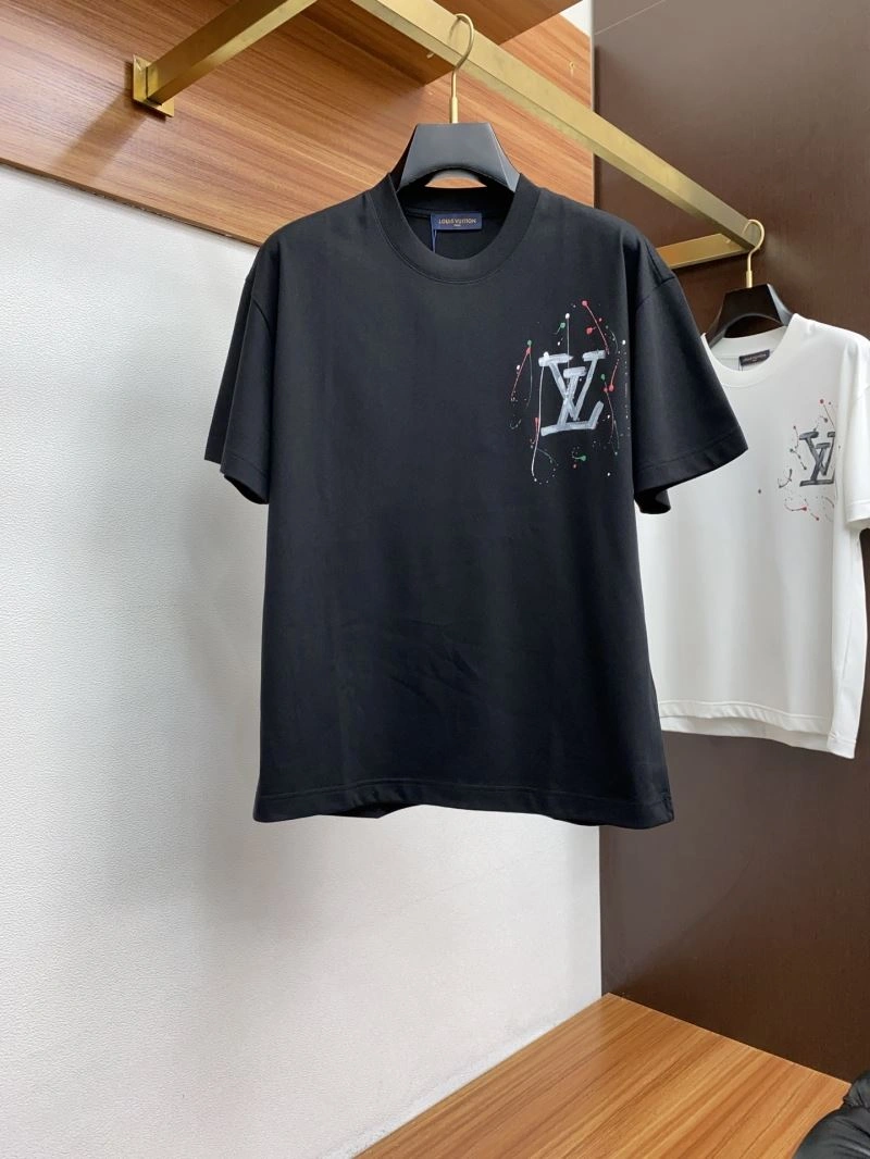 Modern Louis Vuitton T-Shirts 134379