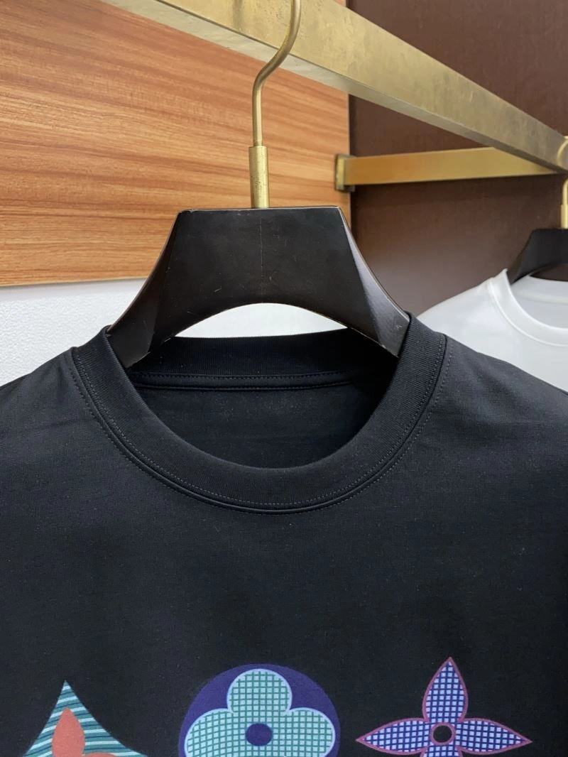 Trendy Louis Vuitton T-Shirts 134383