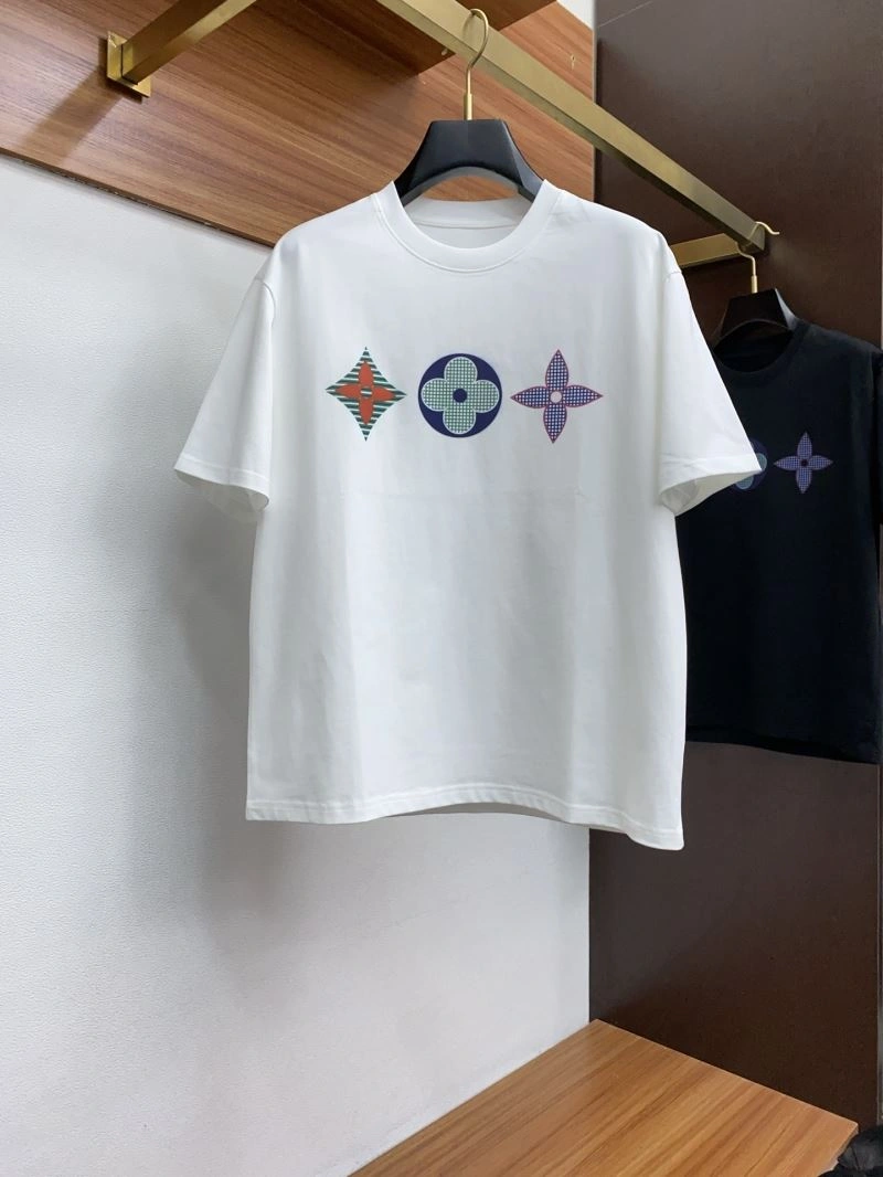Trendsetting Louis Vuitton T-Shirts 134378