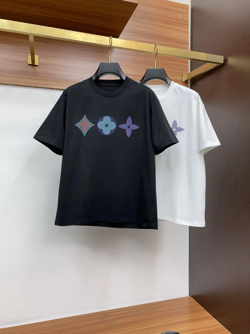 Trendsetting Louis Vuitton T-Shirts 134378