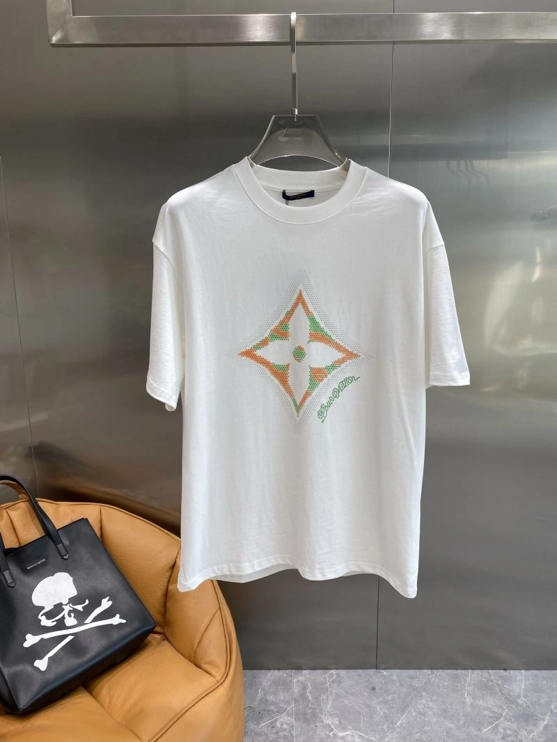 Versatile Louis Vuitton T-Shirts 134373