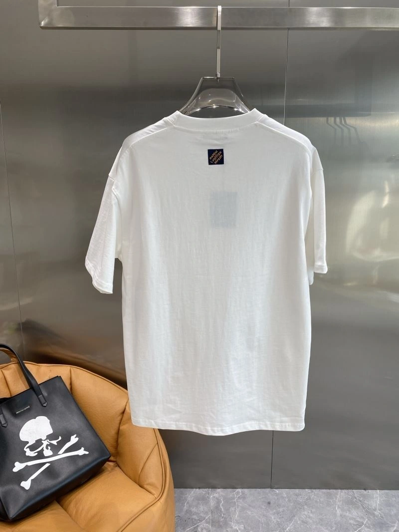 Versatile Louis Vuitton T-Shirts 134373