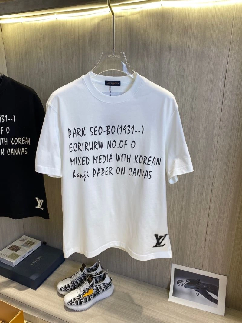 Louis Vuitton T-Shirts TimelessDesign 134369
