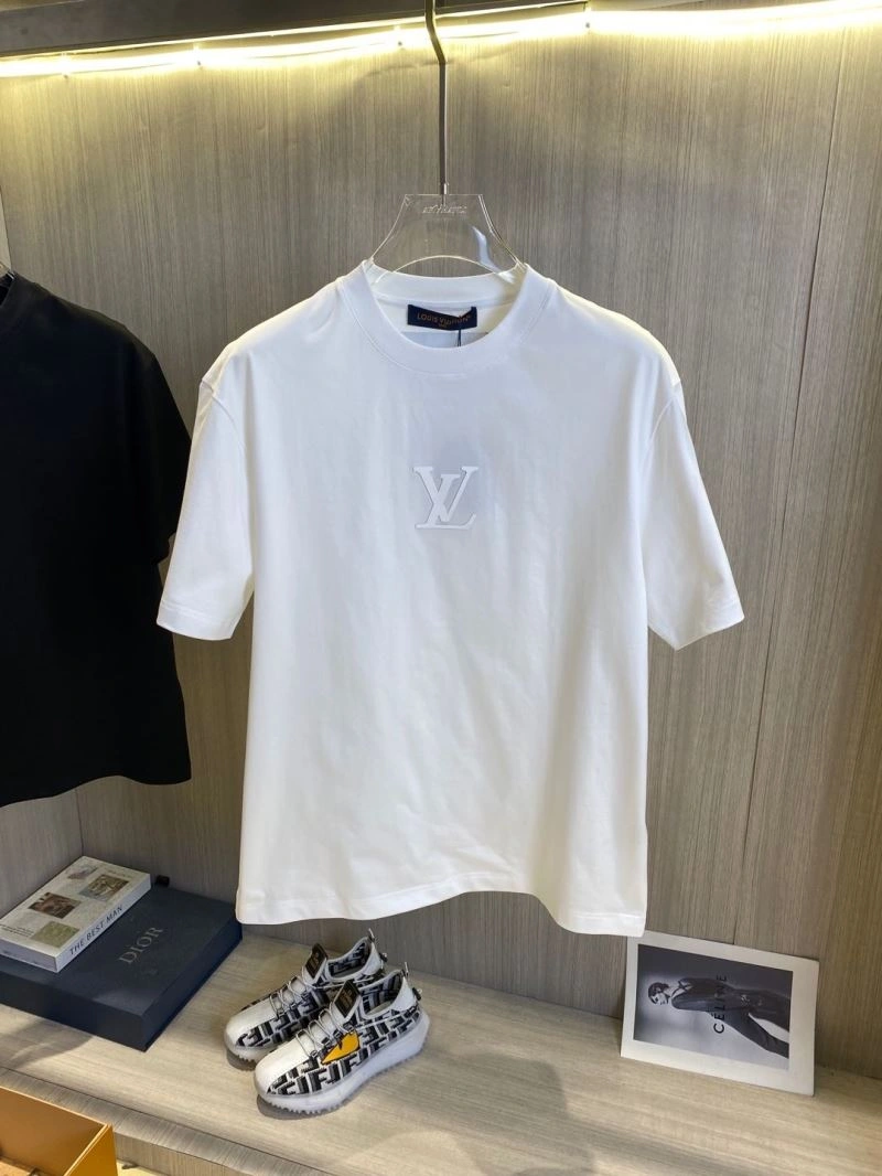 Timeless Louis Vuitton T-Shirts 134366