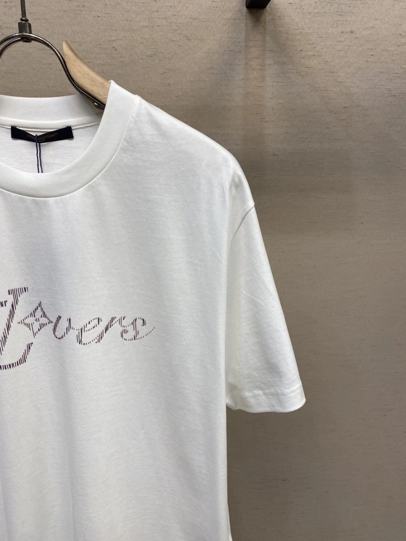 Premium Louis Vuitton T-Shirts 134345