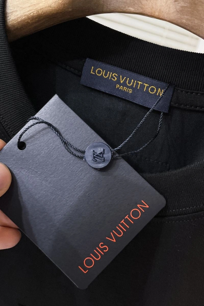 Louis Vuitton T-Shirts HighPerformance 134352