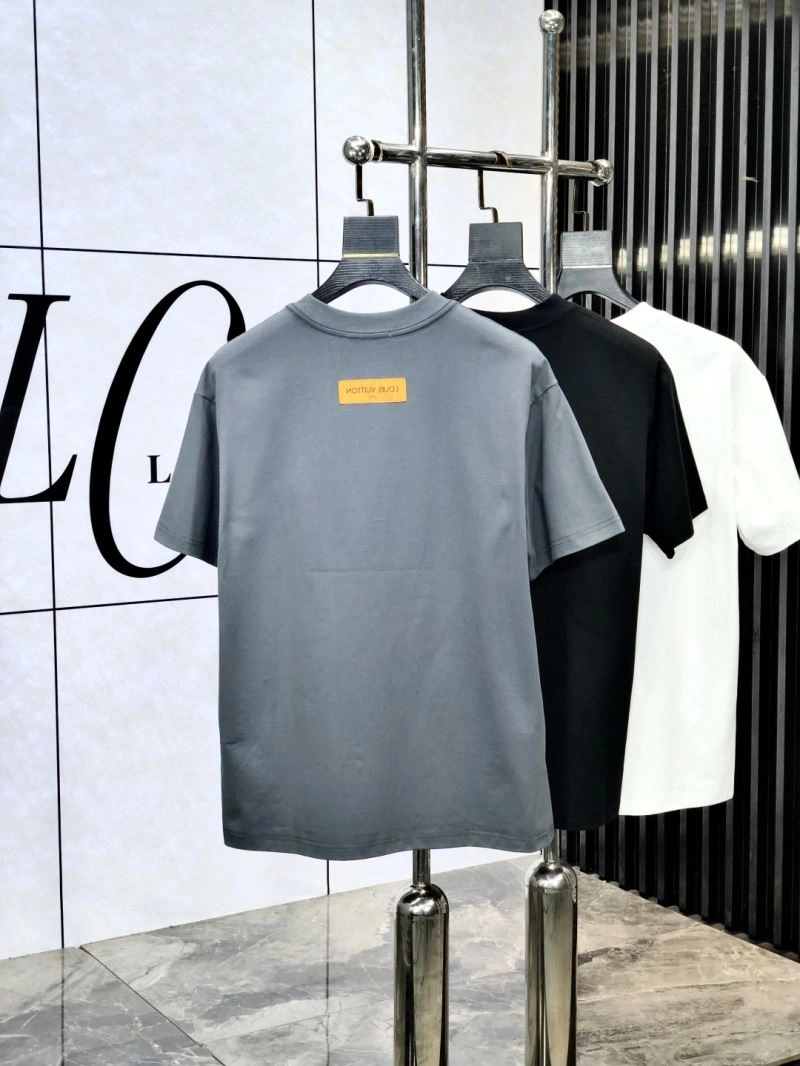Original Louis Vuitton T-Shirts 134359