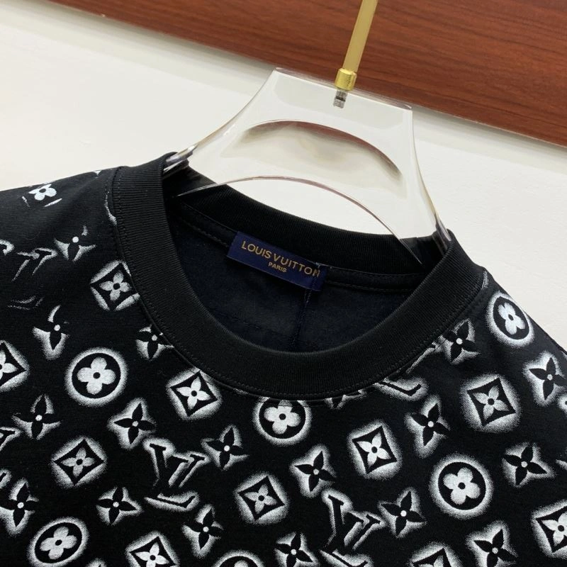 Louis Vuitton T-Shirts Sustainable 134351