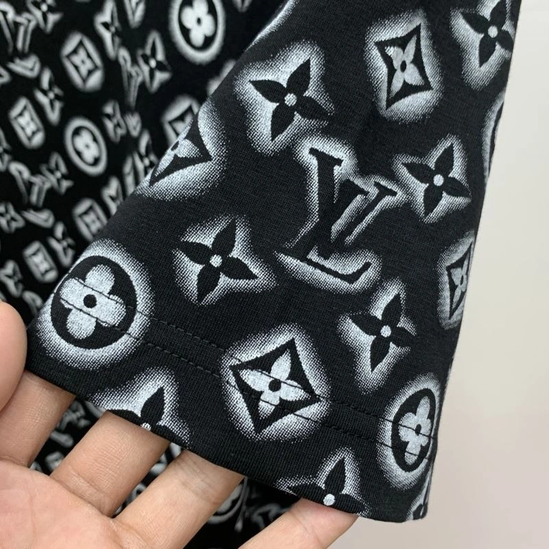 Louis Vuitton T-Shirts Sustainable 134351