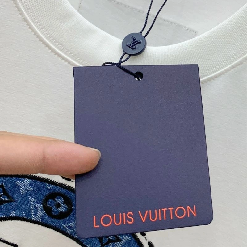 SoftTouch Louis Vuitton T-Shirts 134362