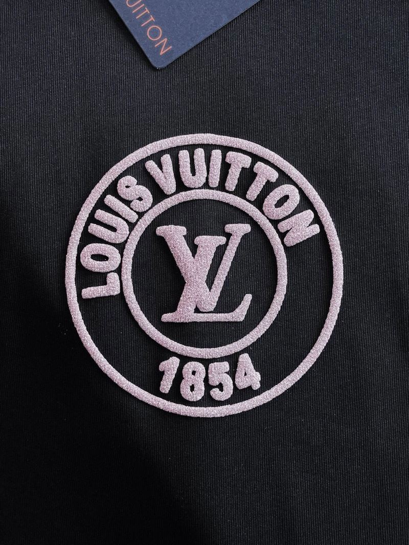 Sporty Louis Vuitton T-Shirts 134341