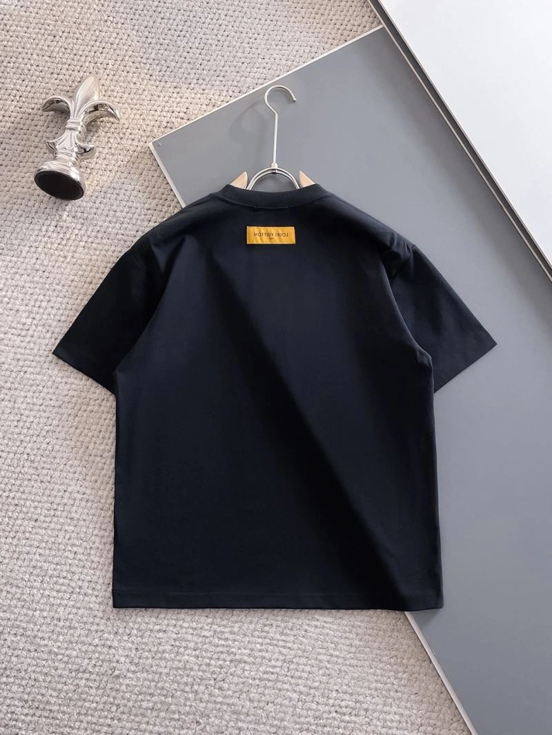 Sporty Louis Vuitton T-Shirts 134341