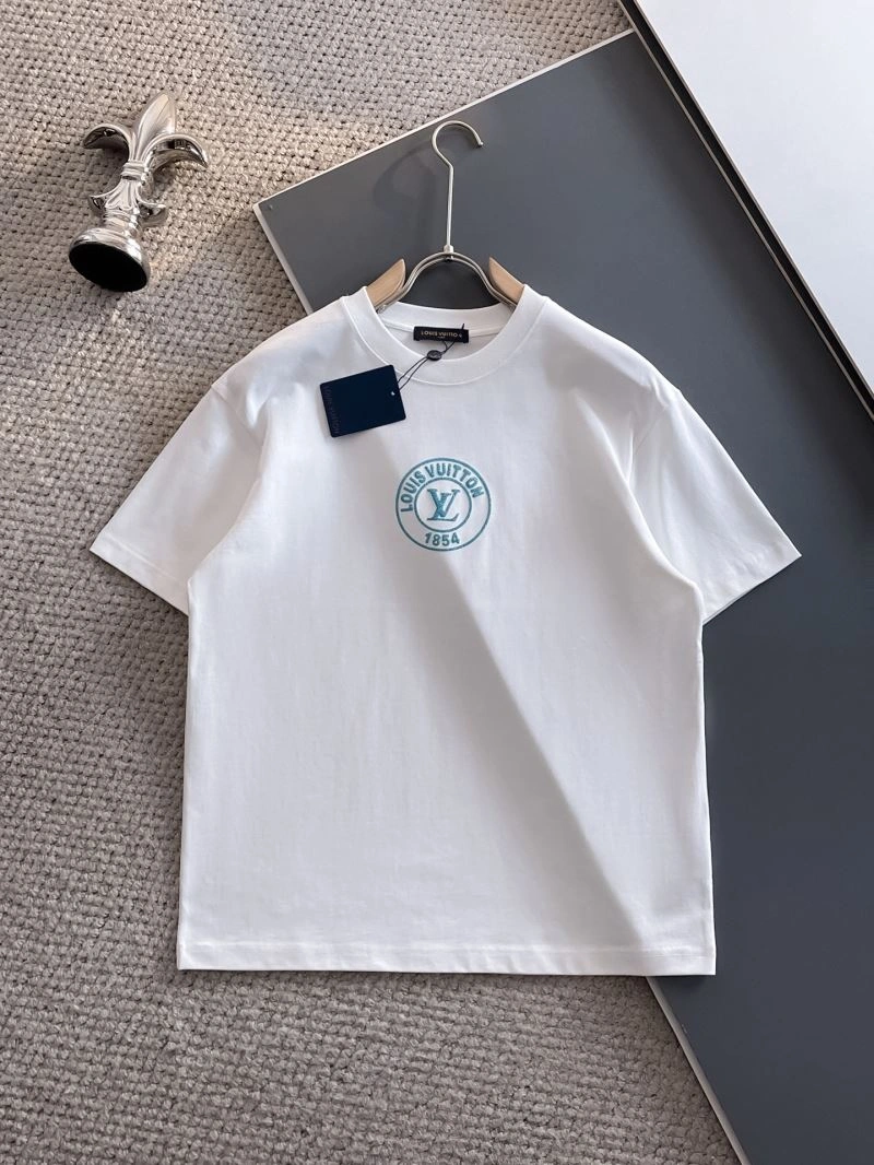 Louis Vuitton T-Shirts Lightweight 134334