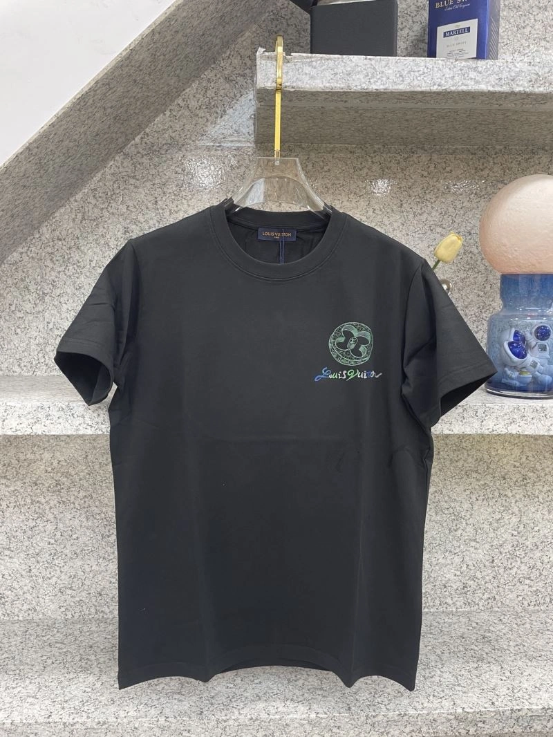 Louis Vuitton T-Shirts Lightweight 134338
