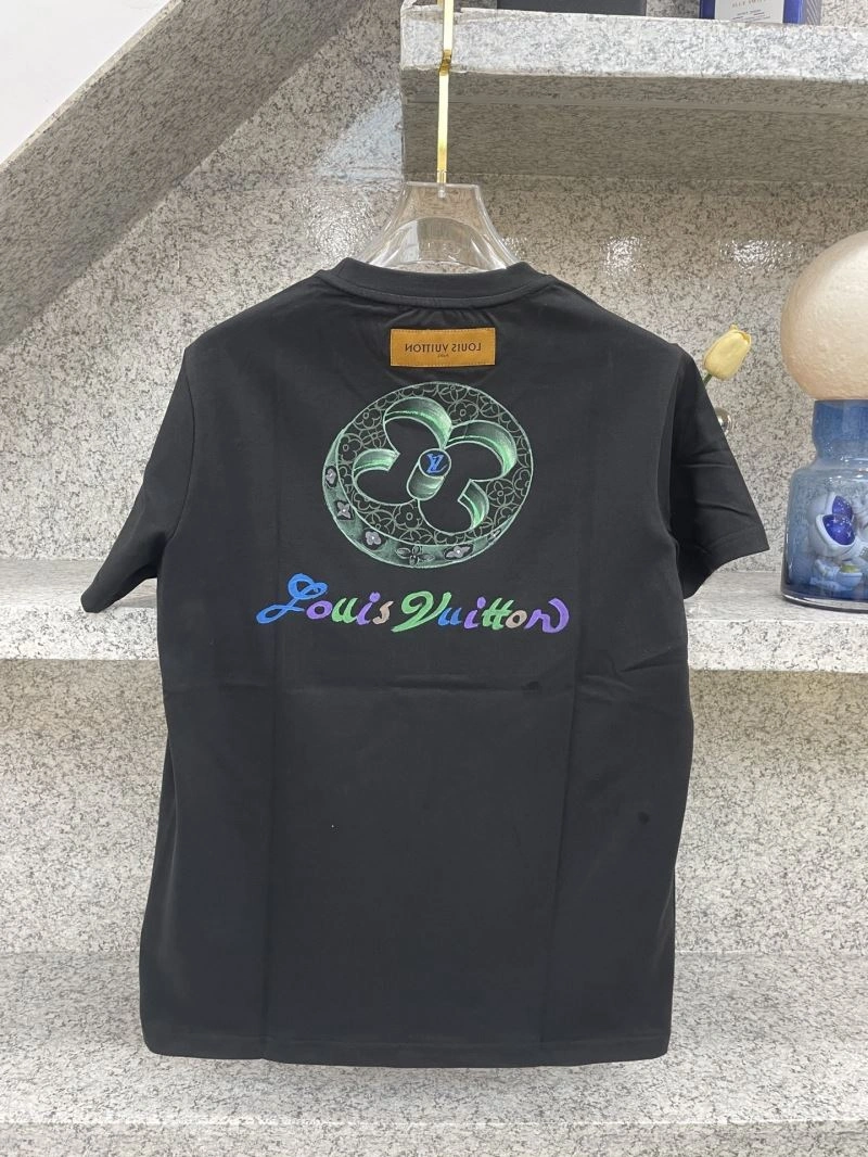 Louis Vuitton T-Shirts Lightweight 134338