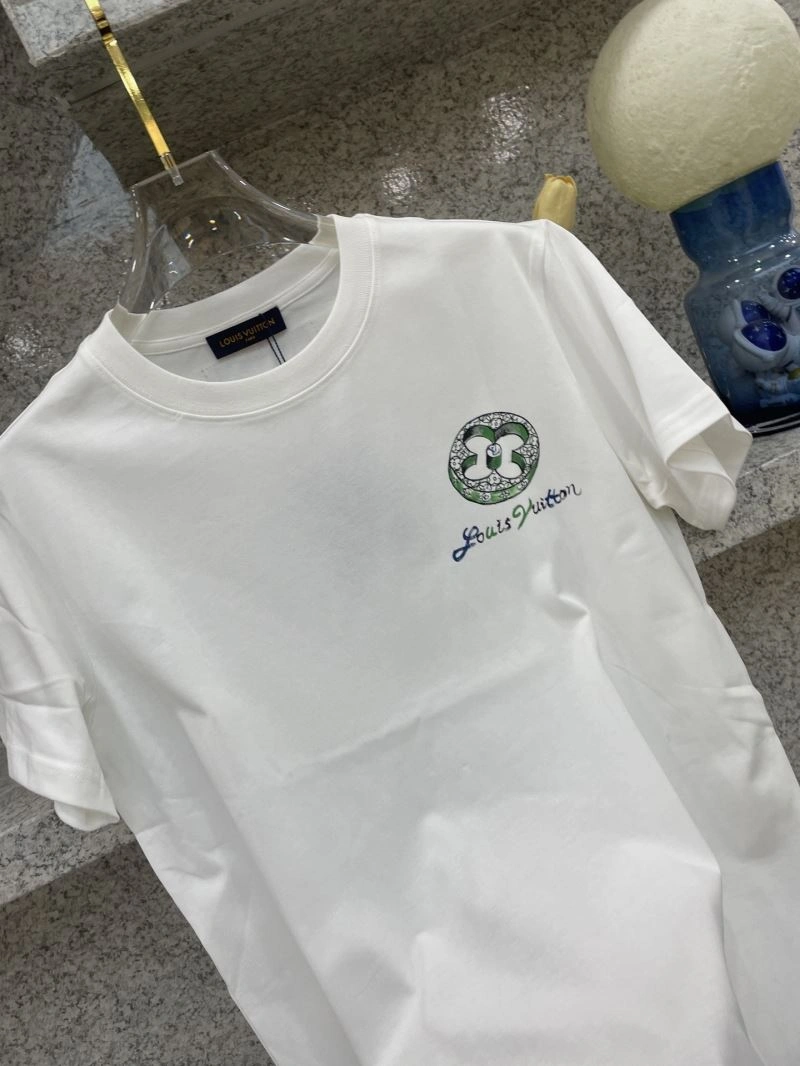Louis Vuitton T-Shirts Lightweight 134338