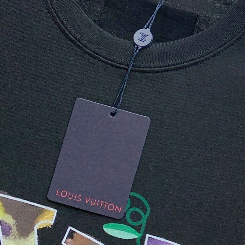 Vibrant Louis Vuitton T-Shirts 134332