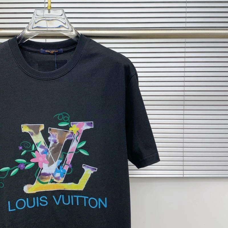 Vibrant Louis Vuitton T-Shirts 134332