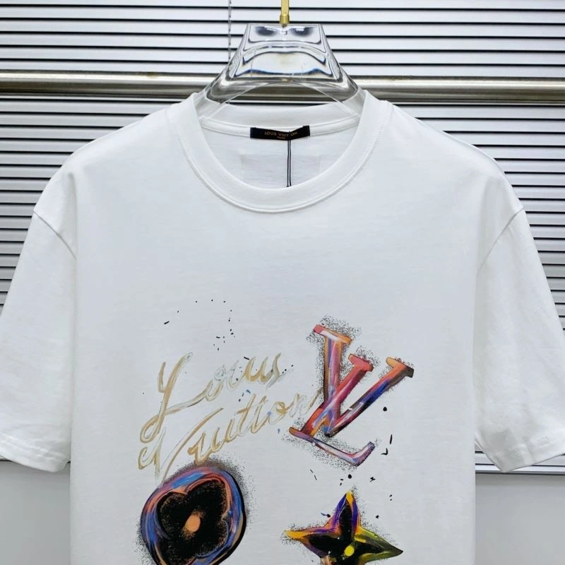 Sustainable Louis Vuitton T-Shirts 134331