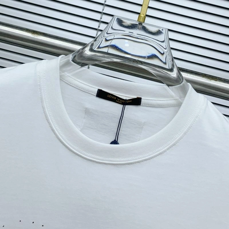 Sustainable Louis Vuitton T-Shirts 134331