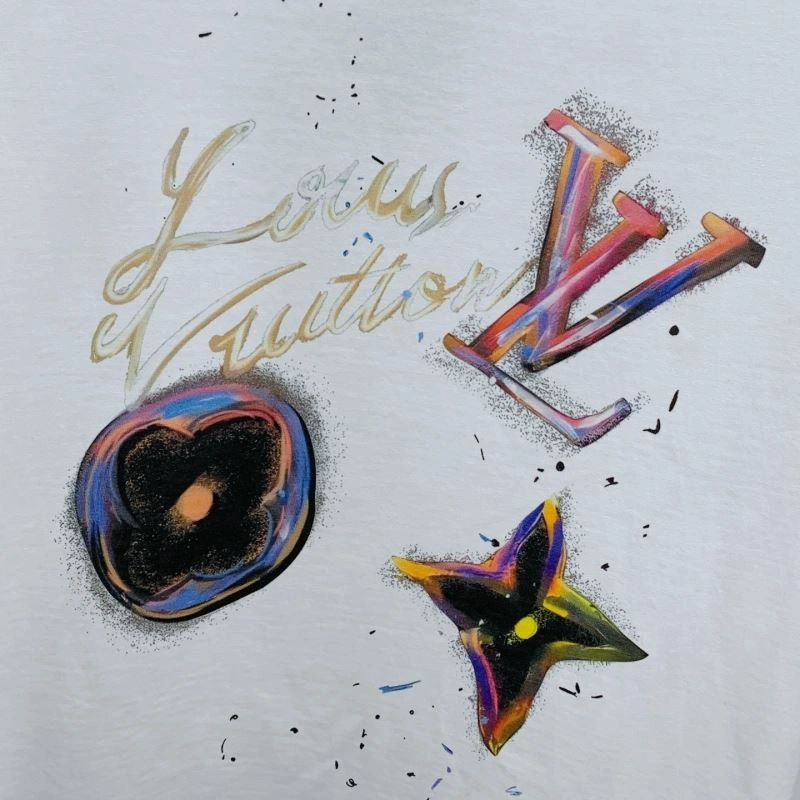 Sustainable Louis Vuitton T-Shirts 134331