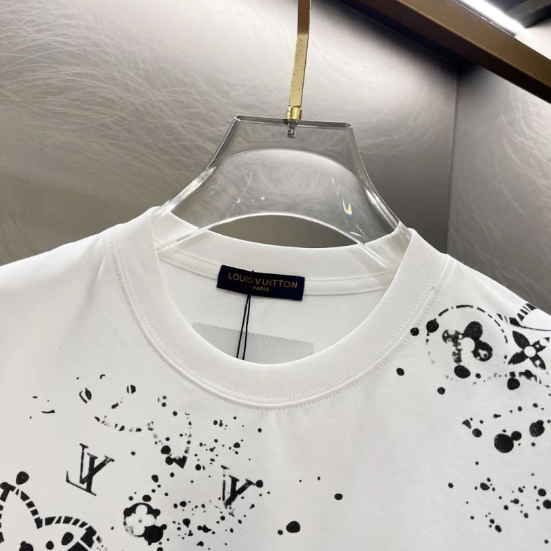 Louis Vuitton T-Shirts Seasonal 134326