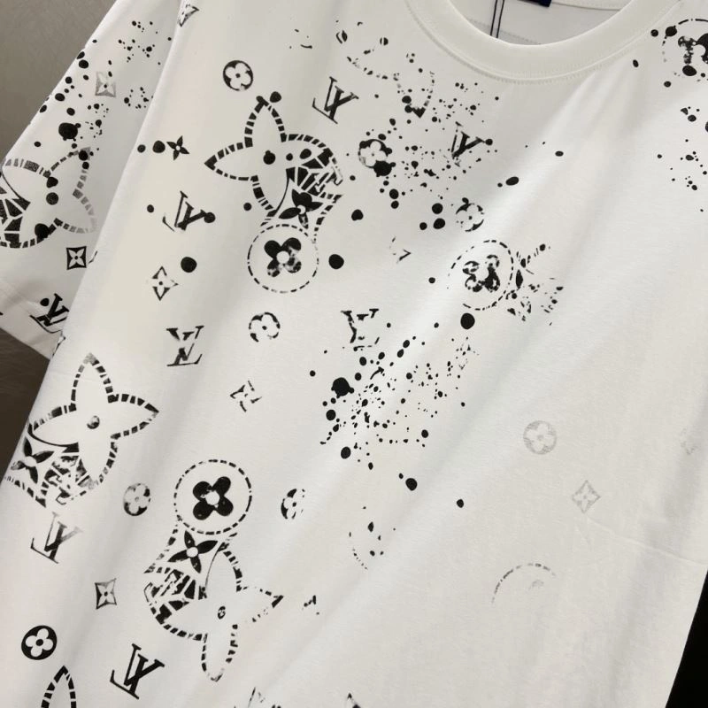 Louis Vuitton T-Shirts Seasonal 134326