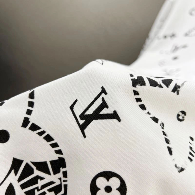 Louis Vuitton T-Shirts Seasonal 134326