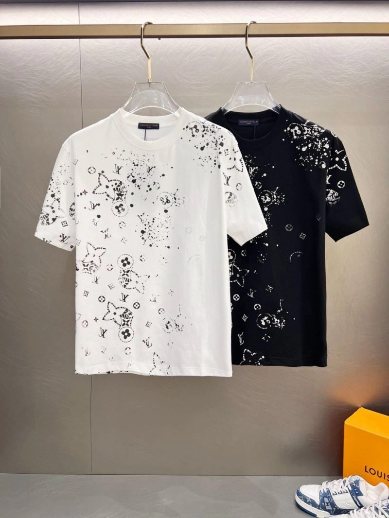 Vibrant Louis Vuitton T-Shirts 134321