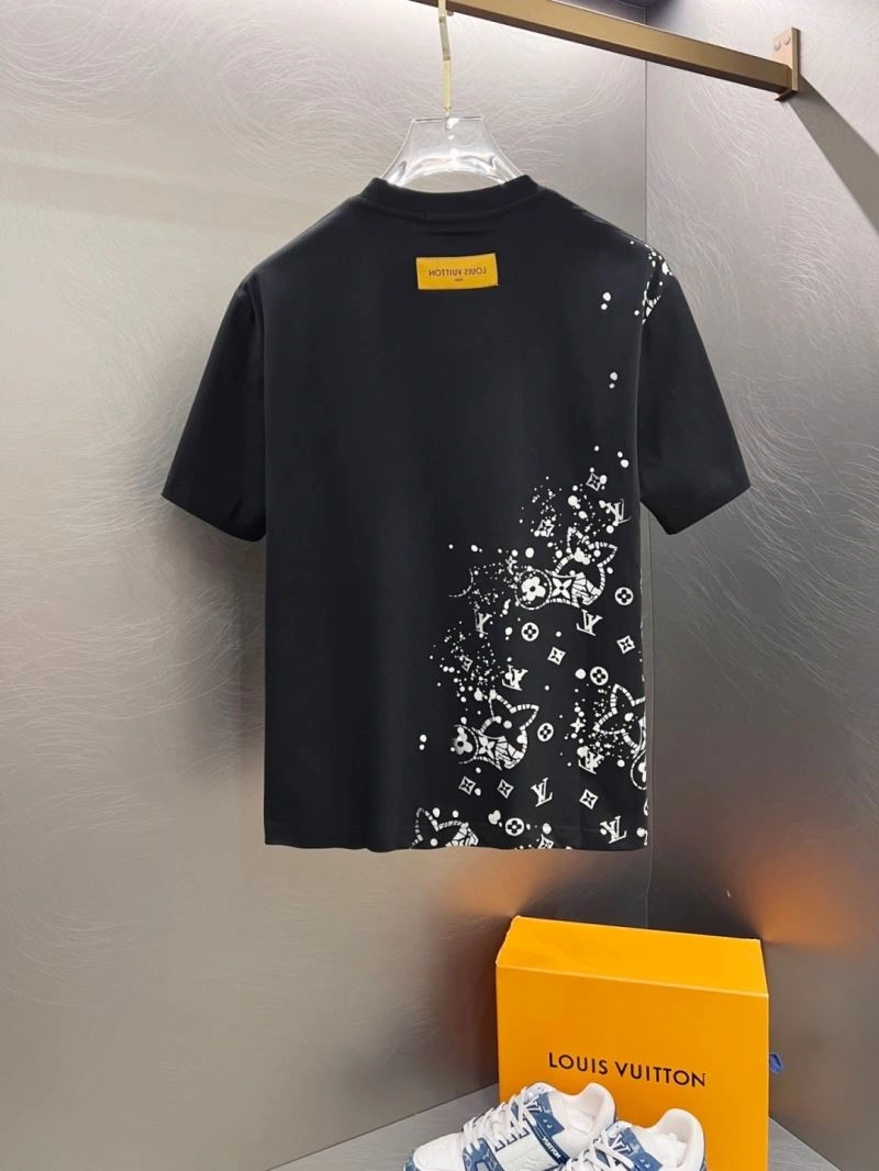 Vibrant Louis Vuitton T-Shirts 134321