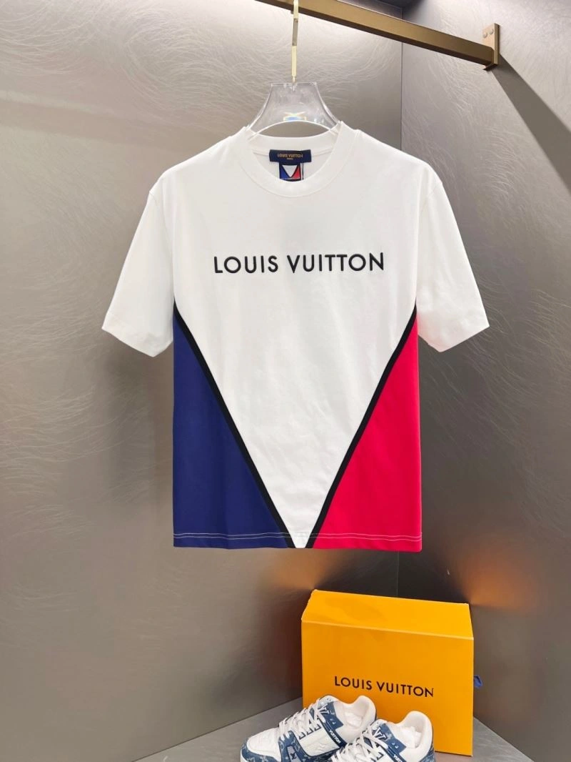 Classic Louis Vuitton T-Shirts 134324