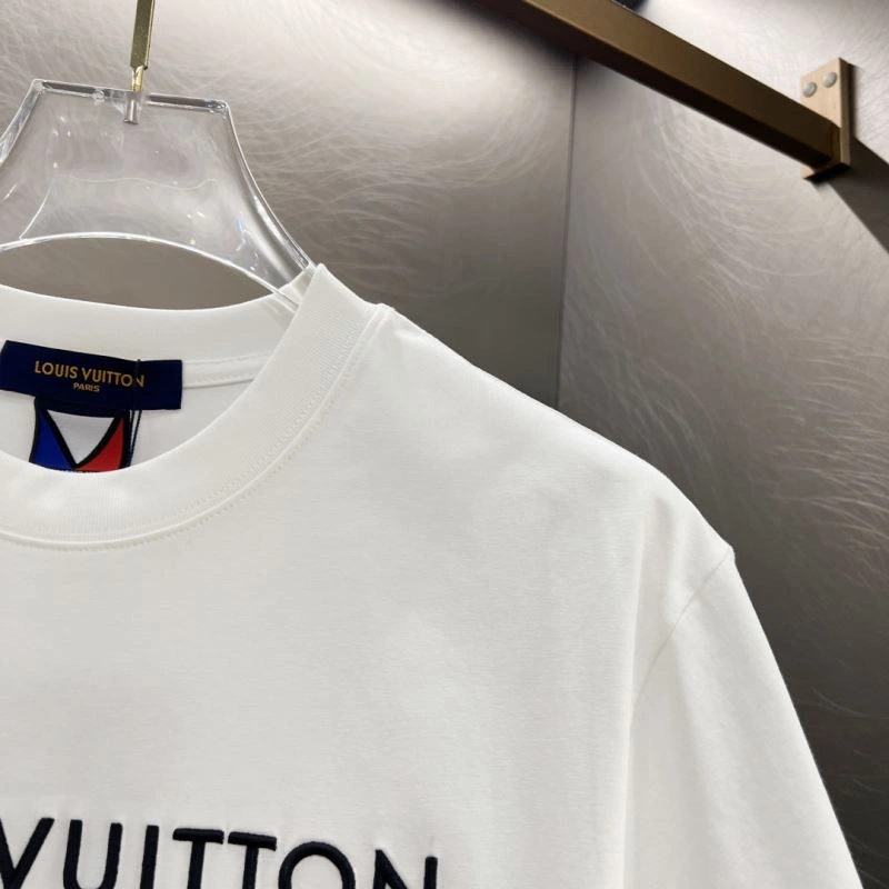 Classic Louis Vuitton T-Shirts 134324
