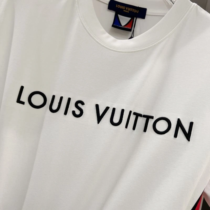Classic Louis Vuitton T-Shirts 134324